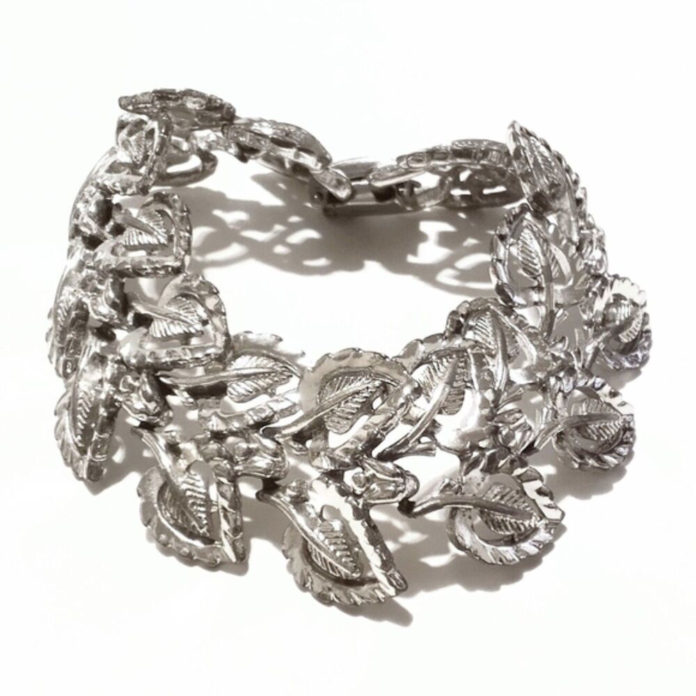 Vintage Coro Pegasus Mid Century Double Leaf Link Bracelet